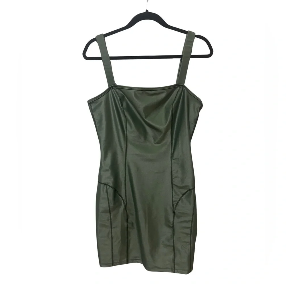 Noli Yoga Sage Green Dress - Picture 3 of 5